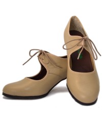 Chaussures de flamenco, avec bloucles <b>Coleur - Ivoire, Matériel - Cuir, Tailles - 36</b>